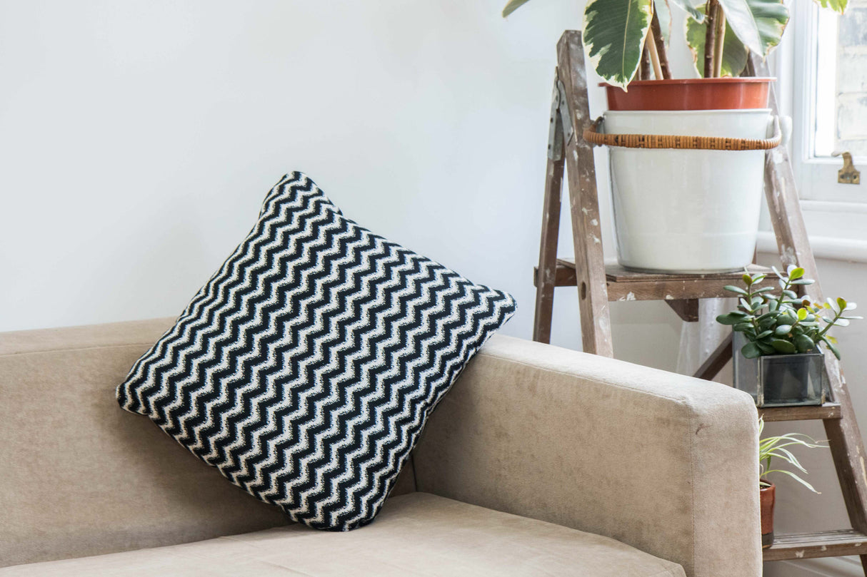 Zig Zag Secret Pillow - a pillow that unfolds into a blanket